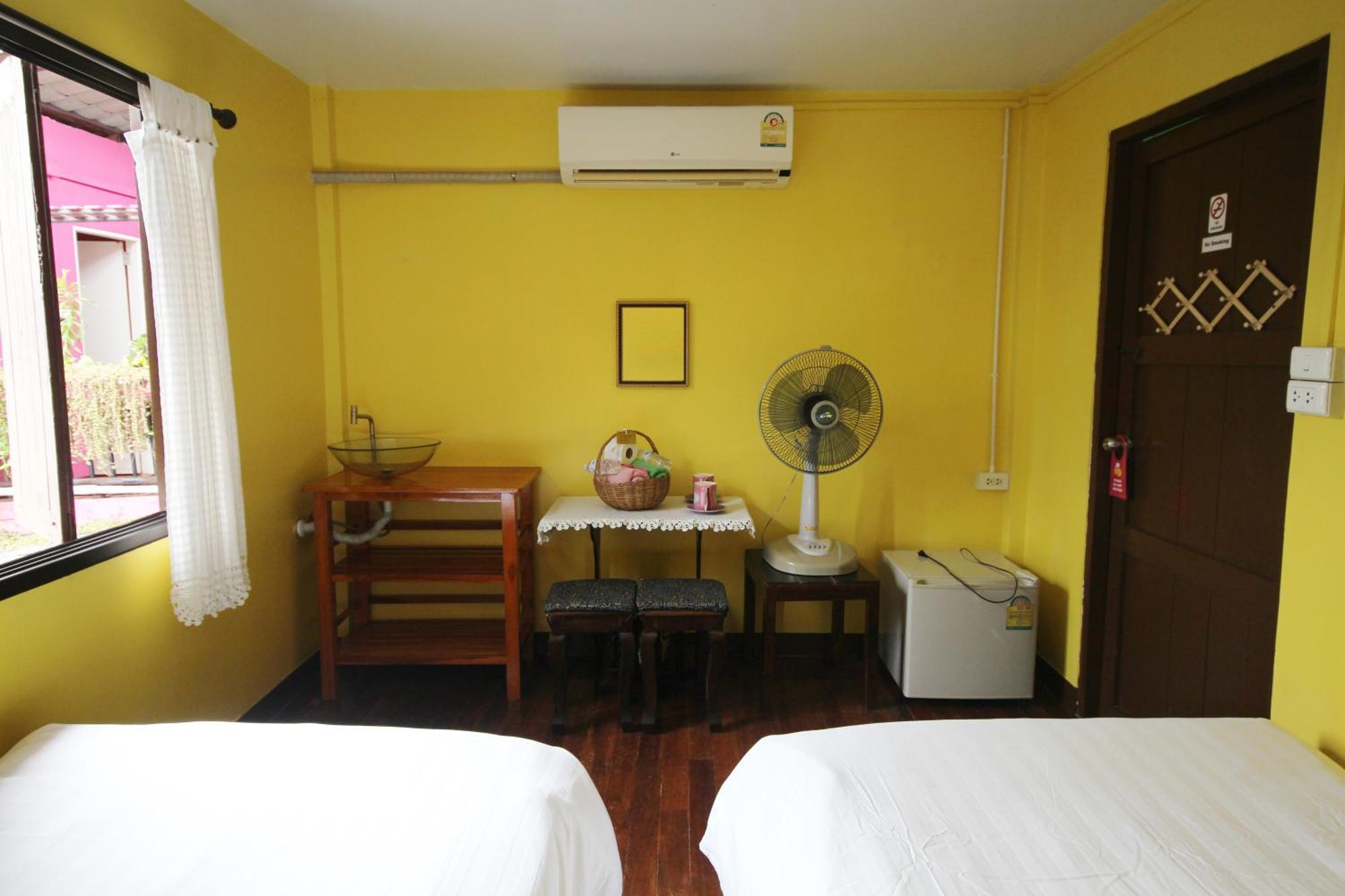 Baan Bua Homestay Чианграй Номер фото