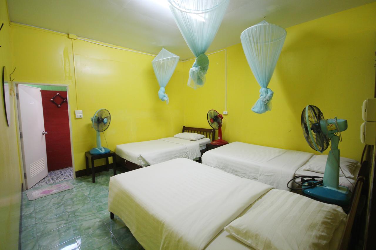 Baan Bua Homestay Чианграй Номер фото