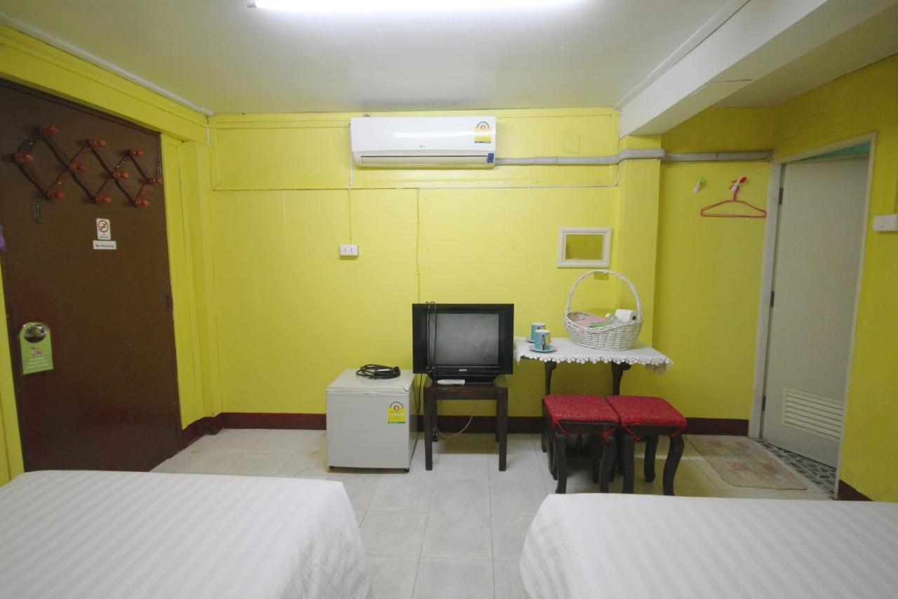 Baan Bua Homestay Чианграй Номер фото